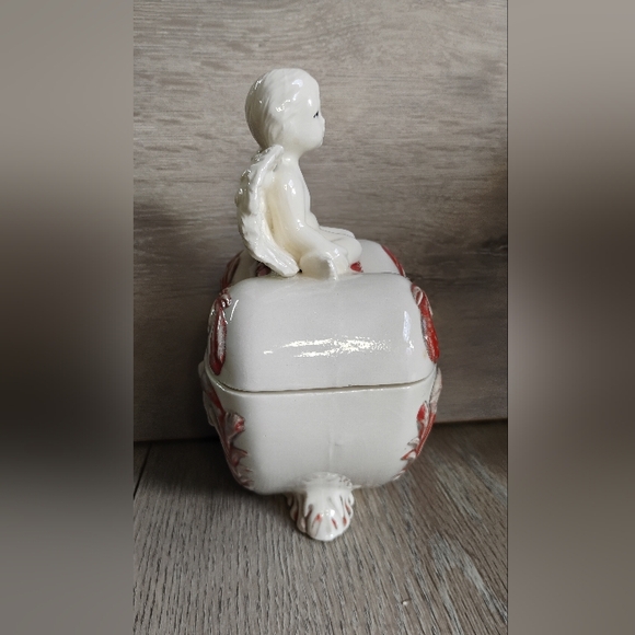 Vintage Valentine Heart Trinket Box Dish With Cherub Angel Ceramic White/Red - Picture 4 of 12